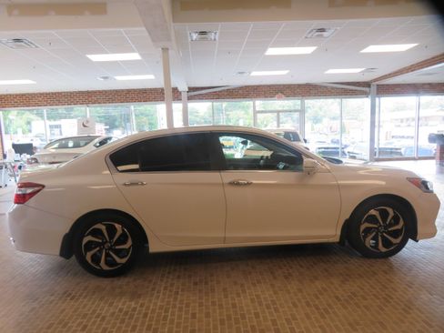 Used 2016 Honda Accord EX-L image 65