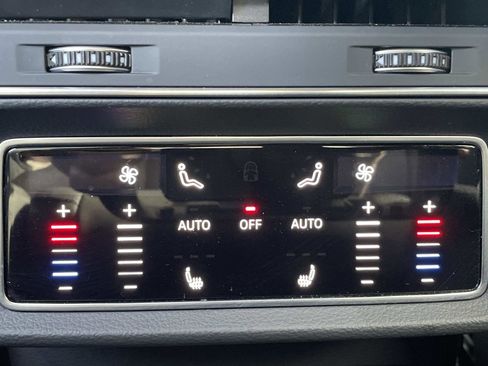 Certified 2025 Audi Q7 3.0T Premium Plus image 14