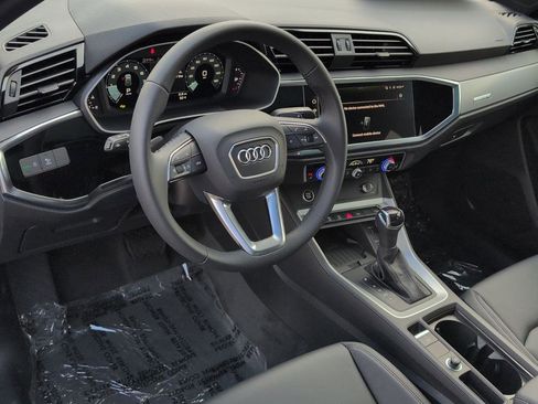 New 2025 Audi Q3 2.0T Premium image 2