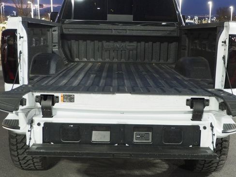Used 2026 GMC Sierra 3500 Denali Ultimate image 17
