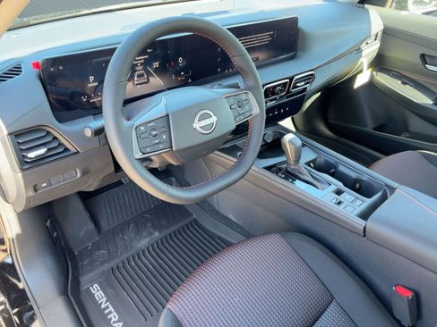 New 2026 Nissan Sentra SR w/ Floor Mat Package FWD image 4