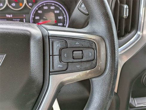 Used 2020 Chevrolet Silverado 1500 LT image 24