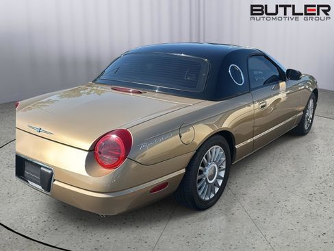 Used 2005 Ford Thunderbird RWD image 4