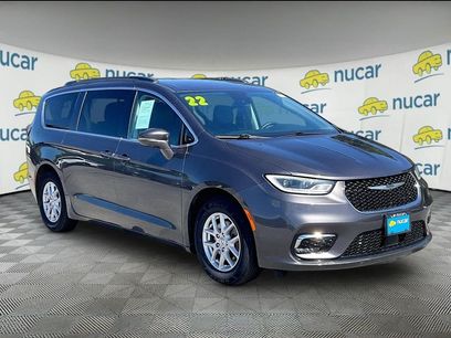 Used 2022 Chrysler Pacifica Touring-L