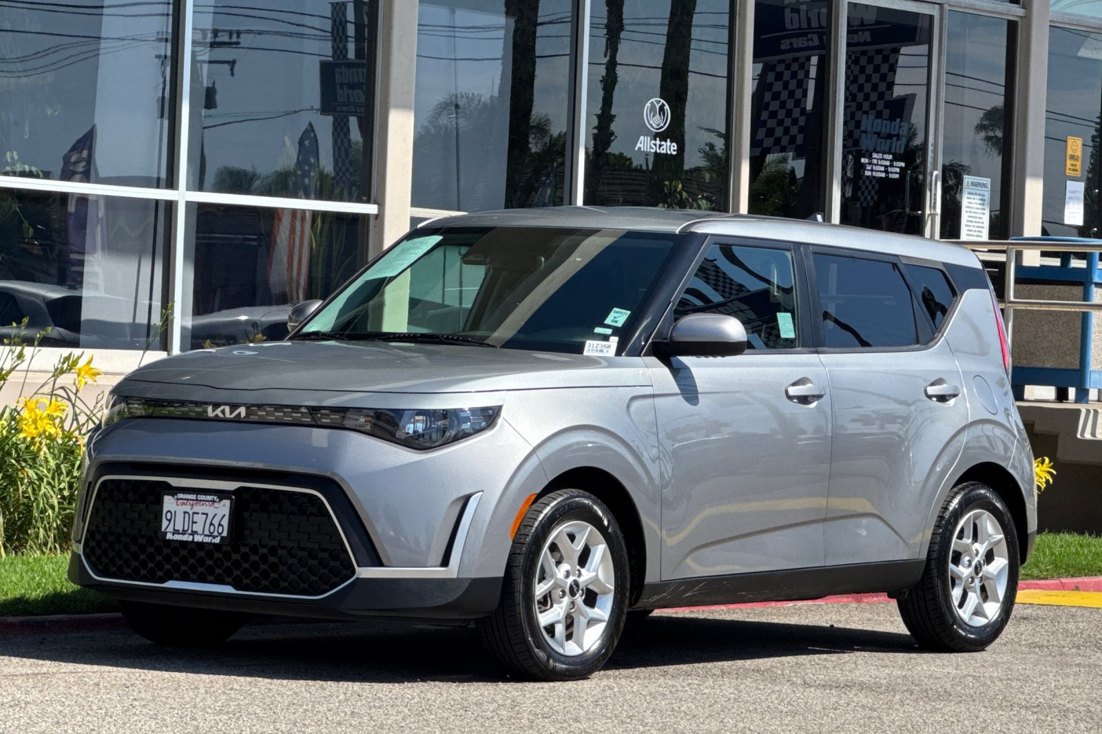 Used 2024 Kia Soul LX w/ Option Group 015 FWD image 8