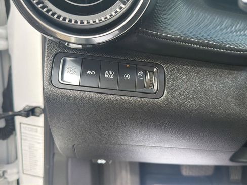 Used 2025 Chevrolet Equinox LT AWD/4WD image 29