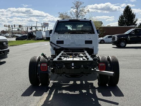 New 2025 Ford F550 4x4 Crew Cab Super Duty image 3