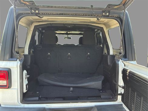 Used 2019 Jeep Wrangler Unlimited Sport S AWD/4WD image 15