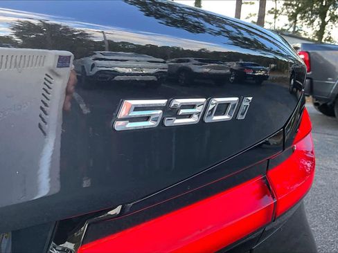 Certified 2023 BMW 530i image 29