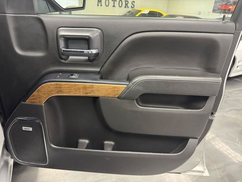 Used 2018 Chevrolet Silverado 1500 LTZ w/ Sport Package AWD/4WD image 27