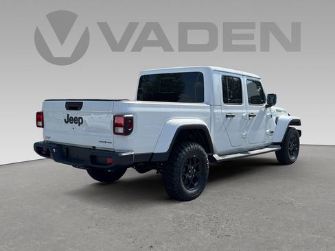 New 2025 Jeep Gladiator Sport image 21