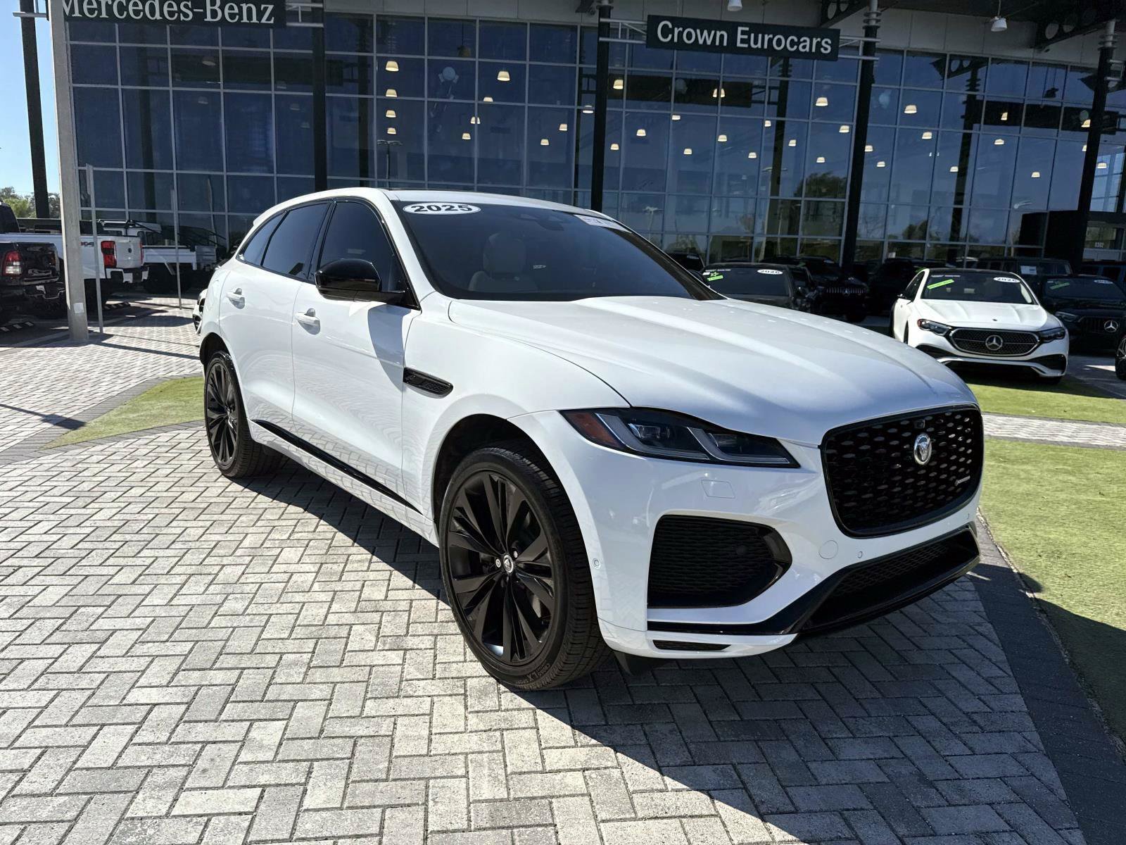 Used 2025 Jaguar F-PACE R-Dynamic S AWD/4WD image 7
