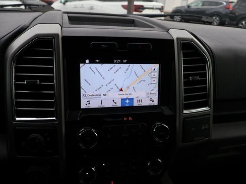 Used 2016 Ford F150 Lariat image 19