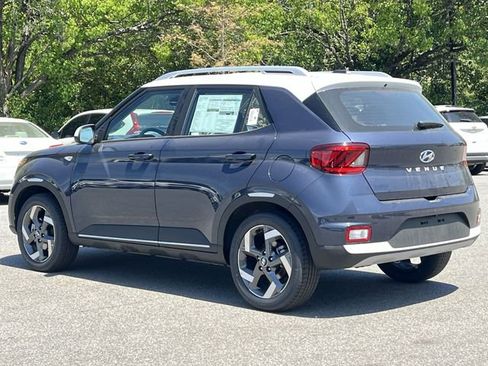 New 2026 Hyundai Venue SEL FWD image 31