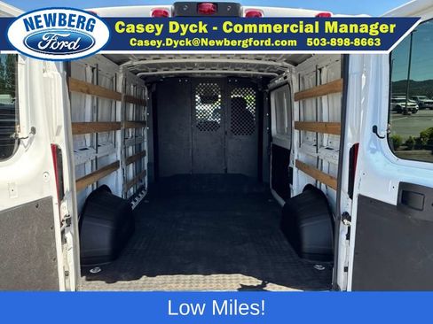Used 2025 RAM ProMaster 2500 w/ U-Haul Equipment Group FWD image 11