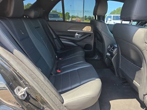 Used 2022 Mercedes-Benz GLE 450 4MATIC w/ AMG Line Exterior image 15