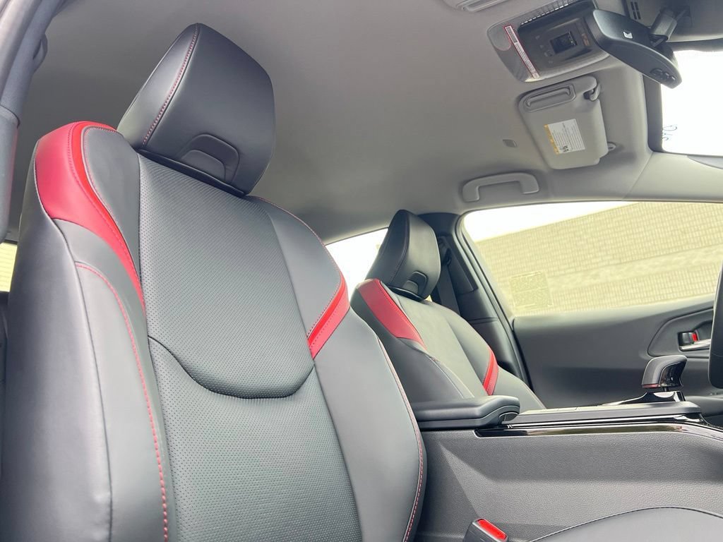 New 2027 Toyota Prius Plug-In Hybrid FWD image 16