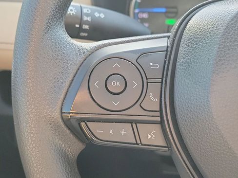 Used 2022 Toyota RAV4 LE image 33