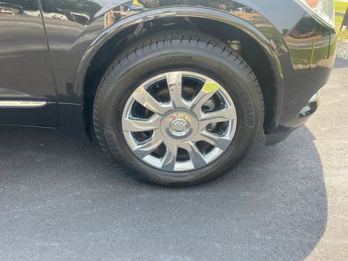 Used 2017 Buick Enclave Premium FWD image 27