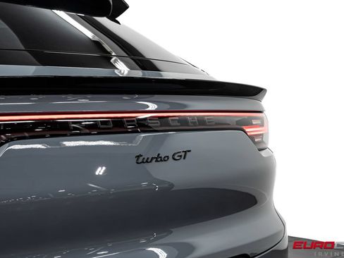 Used 2022 Porsche Cayenne Turbo GT AWD/4WD image 22