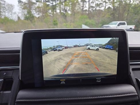 Used 2023 Chevrolet Suburban LT image 26