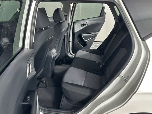 Used 2023 Kia Soul LX w/ LX Technology Package image 30