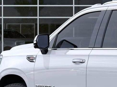 New 2026 GMC Yukon XL Denali w/ Denali Reserve Package image 12