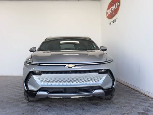 Used 2024 Chevrolet Equinox EV LT FWD image 2