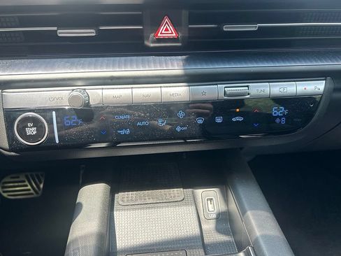 Used 2024 Hyundai Ioniq 6 Limited AWD/4WD image 18