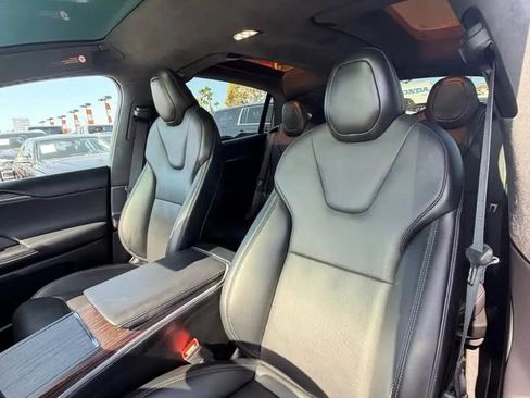 Used 2024 Tesla Model X AWD/4WD image 9