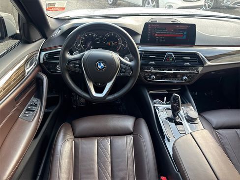 Used 2018 BMW 540i image 23