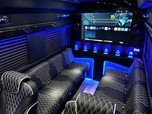 Used 2024 Mercedes-Benz Sprinter 3500 image 8