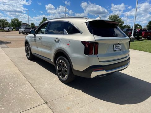 New 2026 Kia Sorento S AWD/4WD image 7