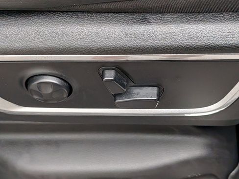 Used 2020 RAM 1500 Laramie image 22