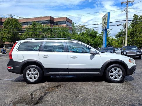 Used 2010 Volvo XC70 3.2 image 6