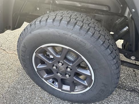 Used 2022 Jeep Gladiator Overland w/ Popular Equipment Package image 19