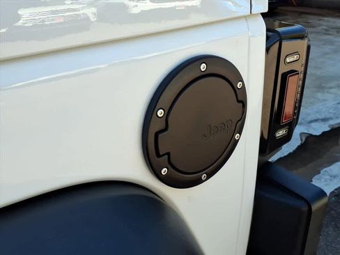 Used 2017 Jeep Wrangler Unlimited Sport image 23