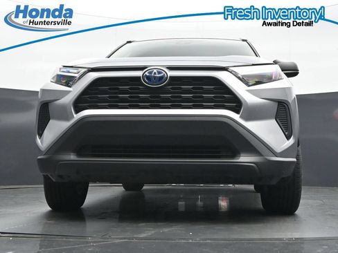 Used 2024 Toyota RAV4 LE AWD/4WD image 25