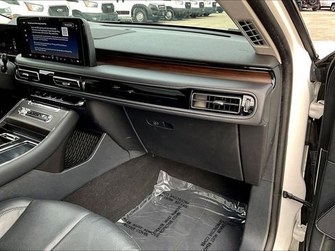 Used 2025 Lincoln Aviator Reserve w/ Jet Appearance Package AWD/4WD image 15