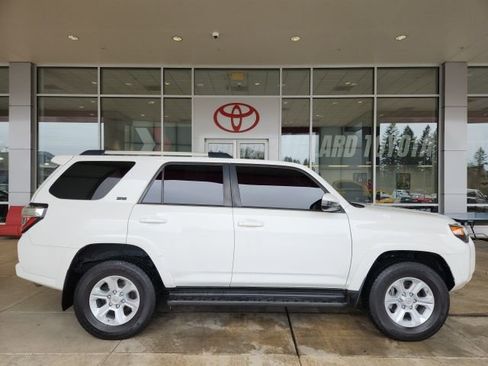 Certified 2021 Toyota 4Runner SR5 image 3