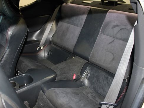 Used 2015 Subaru BRZ Limited w/ Popular Package #1B RWD image 19