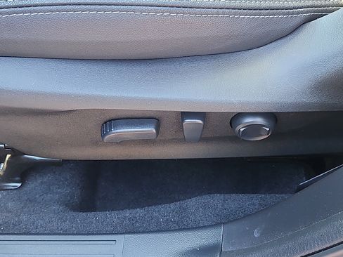 Certified 2023 Subaru Forester Premium AWD/4WD image 14