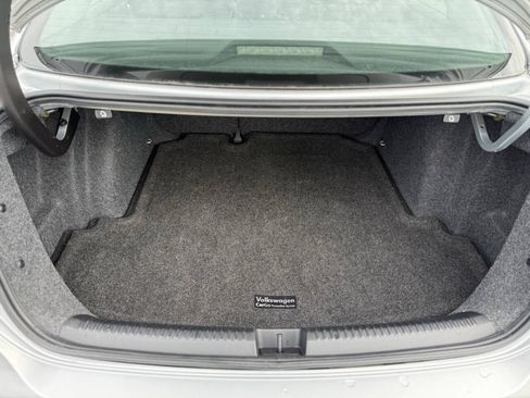 Used 2012 Volkswagen Jetta SE FWD image 11