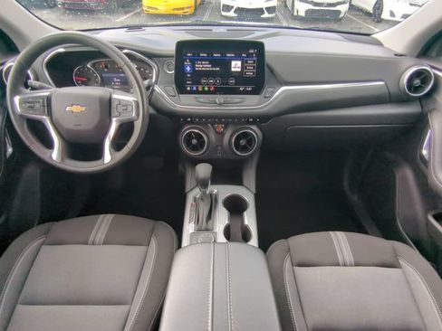 Used 2025 Chevrolet Blazer LT AWD/4WD image 16