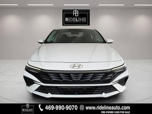 Used 2024 Hyundai Elantra SEL image 2