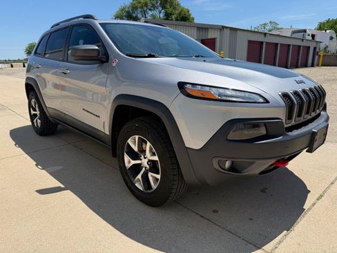 Used 2017 Jeep Cherokee Trailhawk w/ Comfort/Convenience Group AWD/4WD image 7