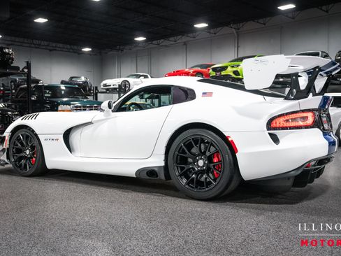 Used 2017 Dodge Viper GTC w/ ACR Package RWD image 3