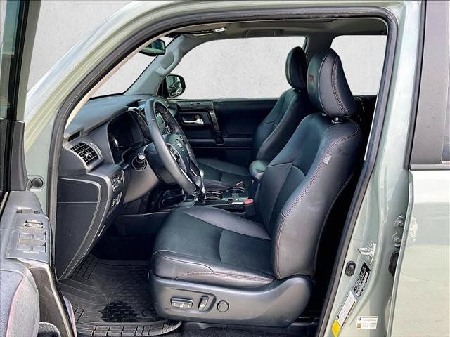 Used 2023 Toyota 4Runner TRD Off-Road Premium w/ Moonroof Package AWD/4WD image 27