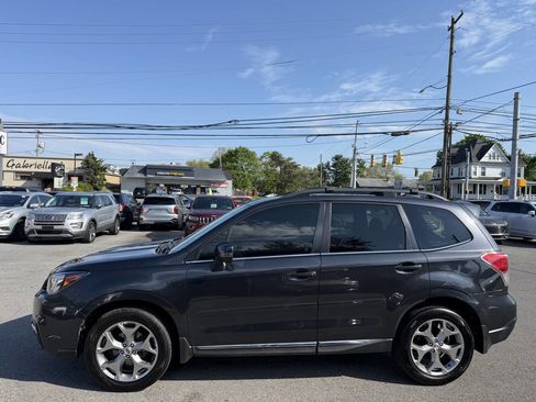 Used 2017 Subaru Forester 2.5i Touring AWD/4WD image 5