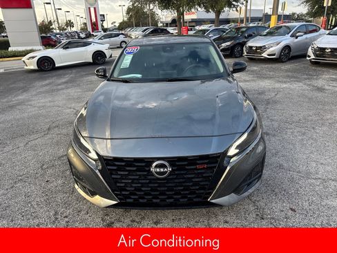 Certified 2025 Nissan Altima 2.5 SR image 3